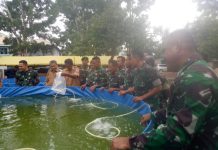 Peresmian Kolam Sistem Bioflog, Ditandai dengan Penebaran Benih Ikan Nila oleh Dandim Muna Bersama Wakil Bupati Muna